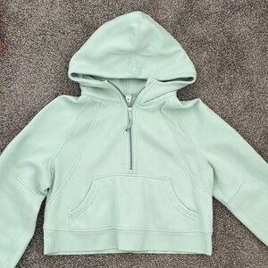 Lululemon Cropped Scuba